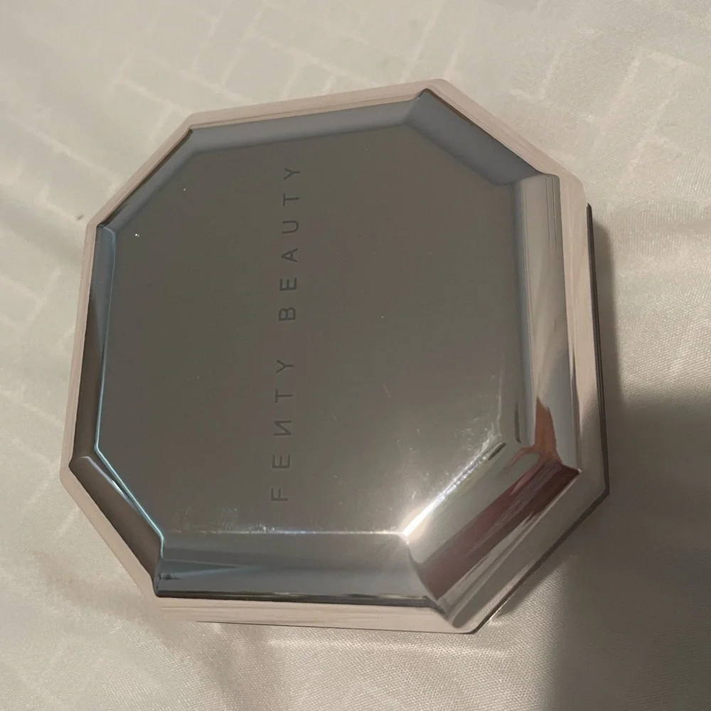 Fenty Beauty by Rihanna Pro Filt'r Instant Retouch Setting Powder